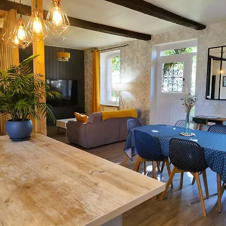 Garona 6 Pers Avec Billard Proche Pyrenees Holiday home