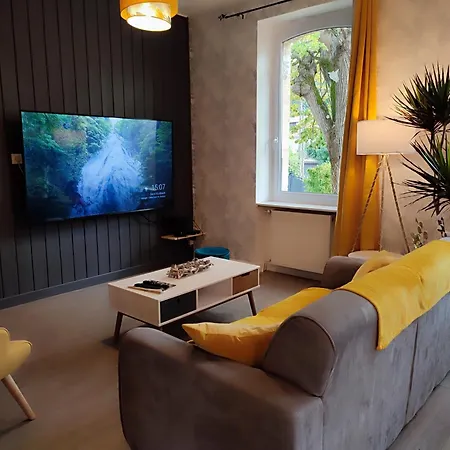 Garona Avec Billard Proche Pyrenees Holiday home