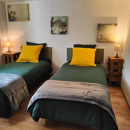 Garona Avec Billard Proche Pyrenees Holiday home *