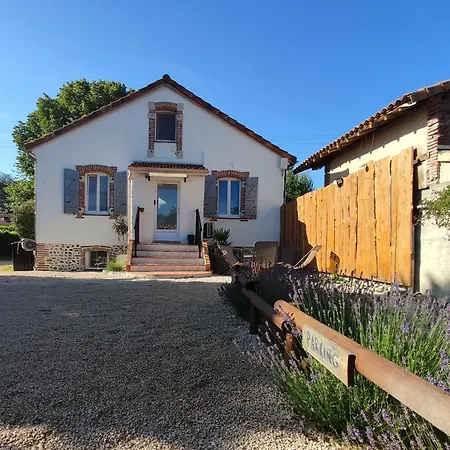 Garona Avec Billard Proche Pyrenees Holiday home