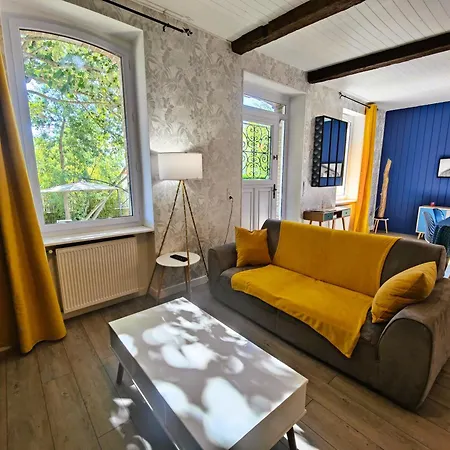 Garona Avec Billard Proche Pyrénées